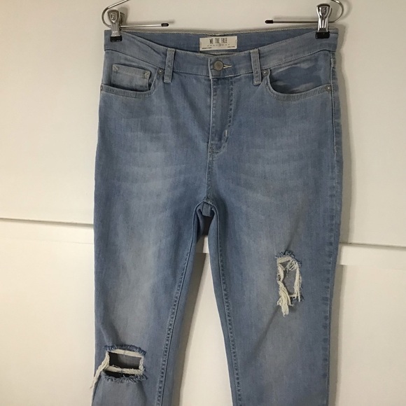 We the Free Light Wash High Rise Distressed Knees and Frayed Hem Skinny … - Picture 5 of 14